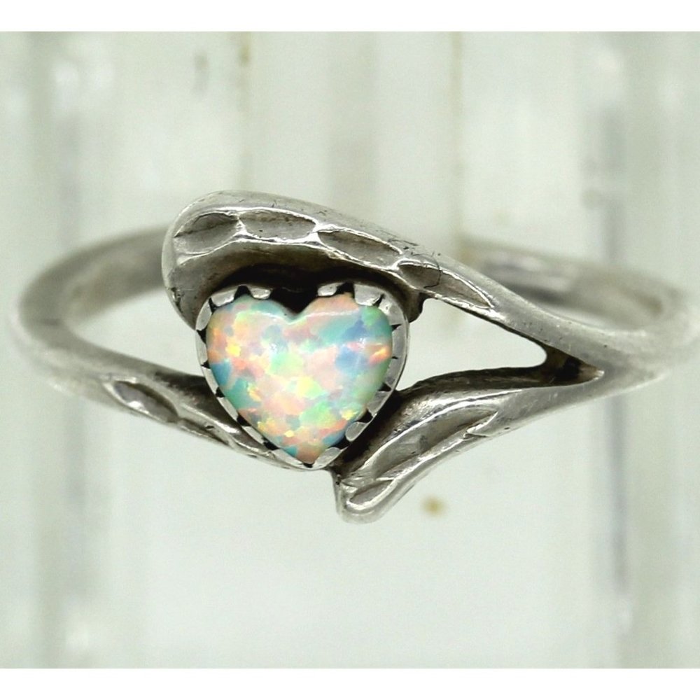 925 STERLING Wheeler Mfg Co WMco opal heart ring petit point setting size 8 1/2